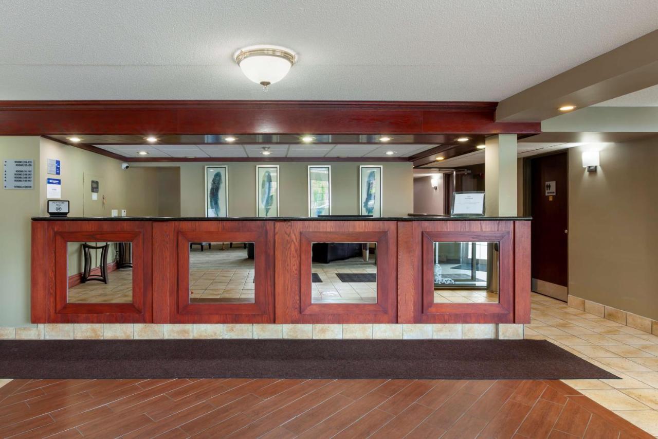 Best Western Plus Orillia Hotel Exterior foto