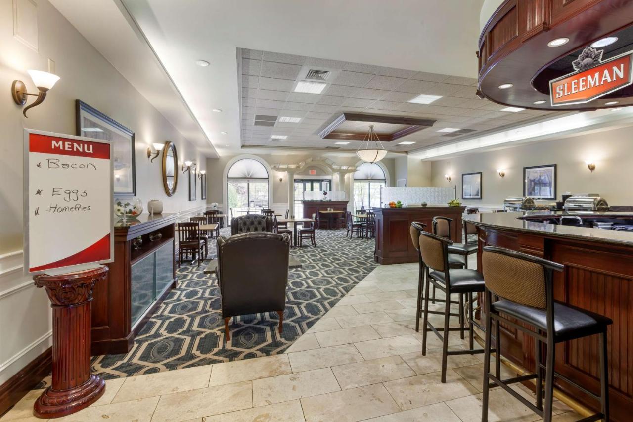 Best Western Plus Orillia Hotel Exterior foto