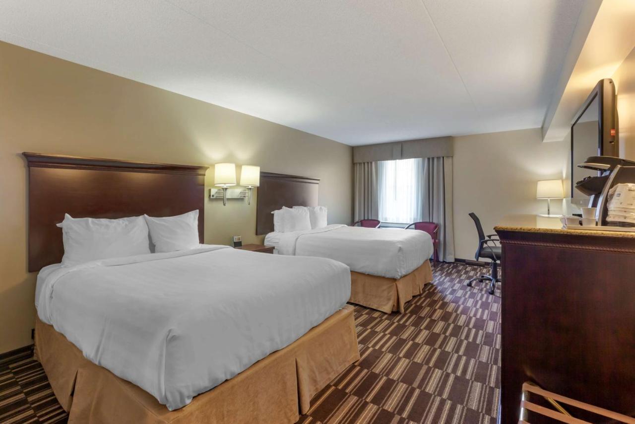 Best Western Plus Orillia Hotel Exterior foto