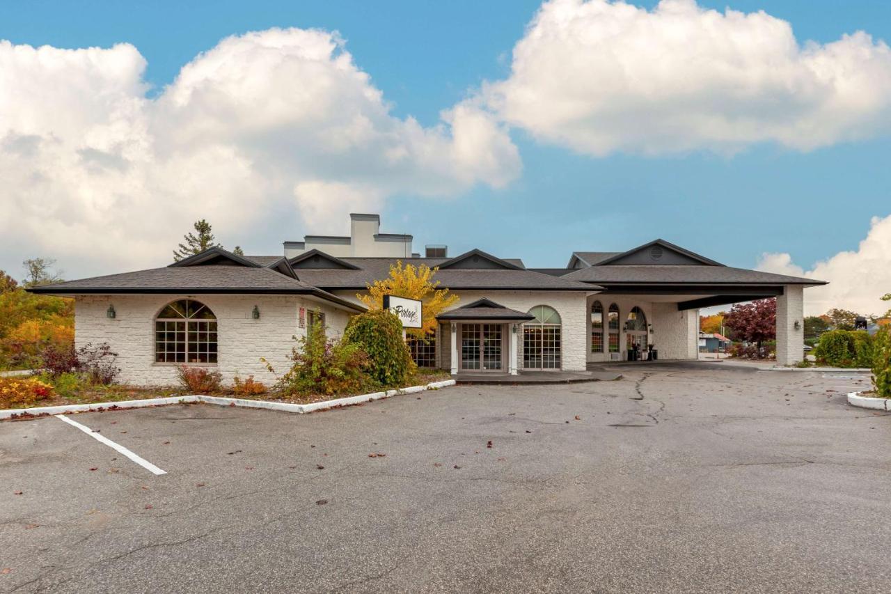 Best Western Plus Orillia Hotel Exterior foto