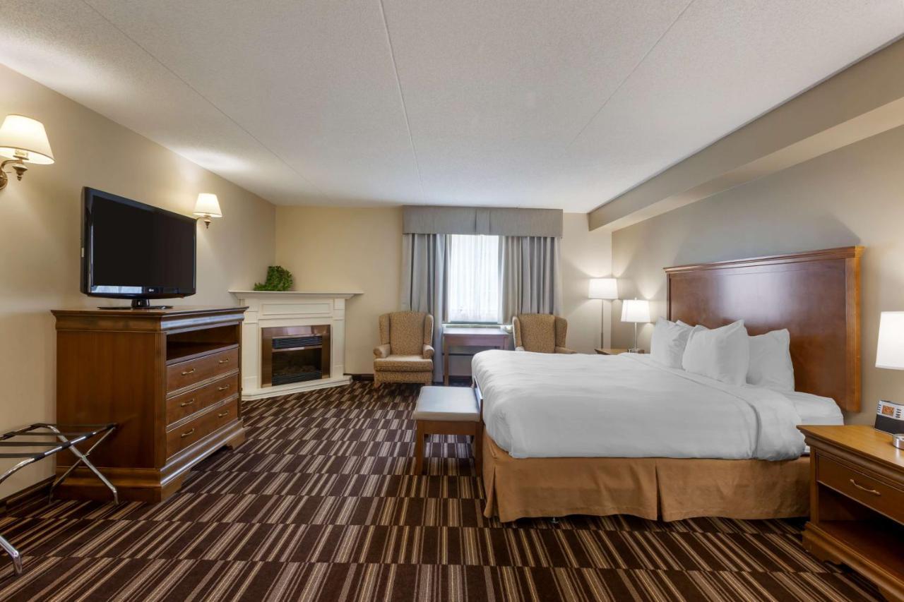 Best Western Plus Orillia Hotel Exterior foto