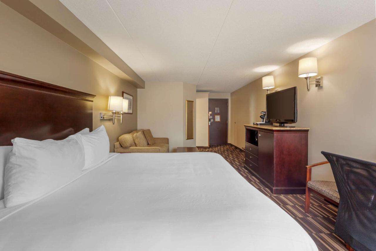Best Western Plus Orillia Hotel Exterior foto