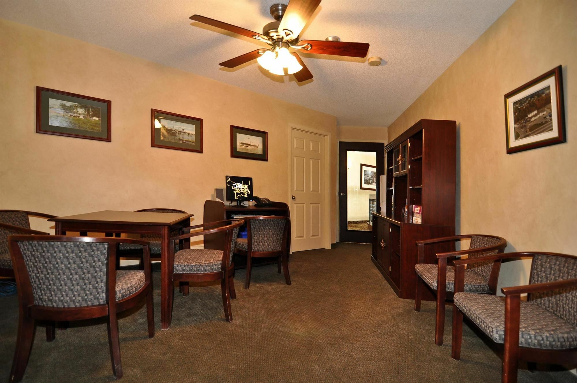 Best Western Plus Orillia Hotel Exterior foto