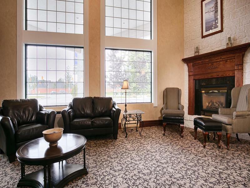 Best Western Plus Orillia Hotel Exterior foto